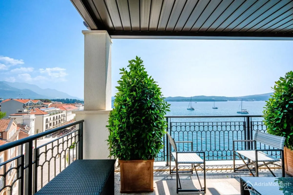 Prodaja, dvosoban stan, 116m², Porto Montenegro, Tivat