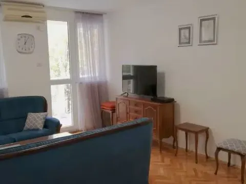 Izdavanje, dvosoban stan, 75m², Preko Morače, Podgorica - image 3