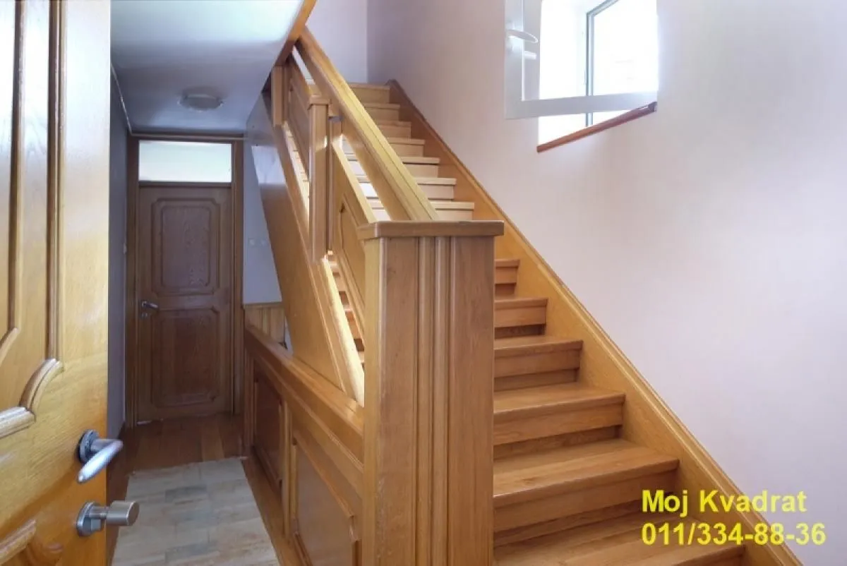 Sale, house, 250m², Voždovac Sve Podlokacije, Beograd