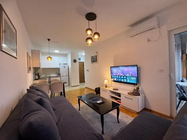 Rent, one bedroom apartment, 45m², Centar, Budva