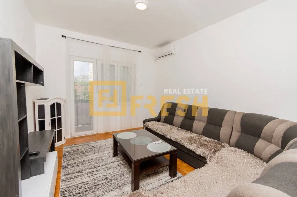 Izdavanje, jednosoban stan, 70m², Centar, Podgorica