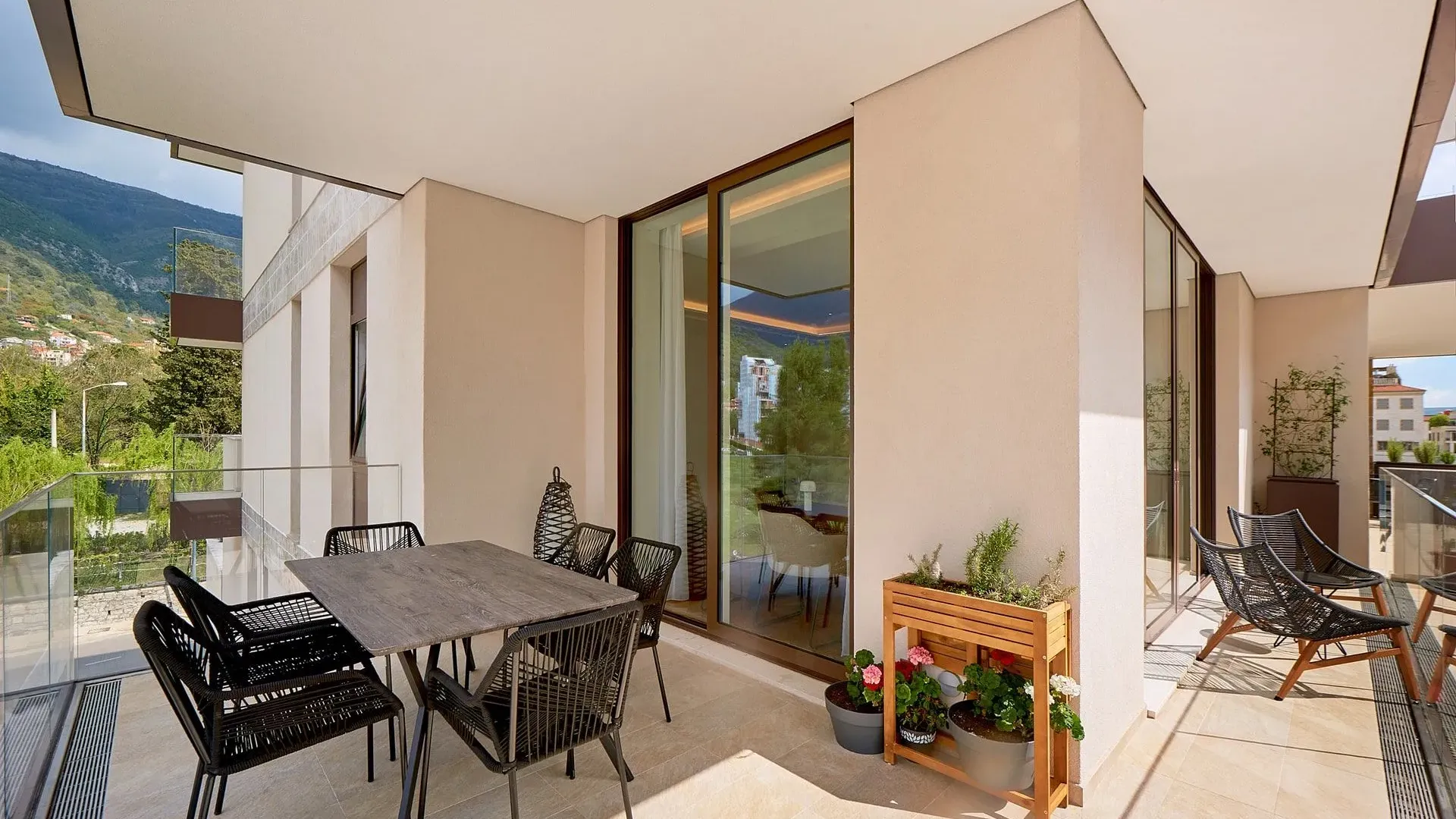 Prodaja, dvosoban stan, 152m², Tivat, Crna Gora