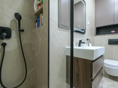 Sale, two bedroom apartment, 87m², Bečići, Budva - image 11