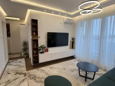 Izdavanje, jednosoban stan, 40m², Centar, Novi Sad - image 3