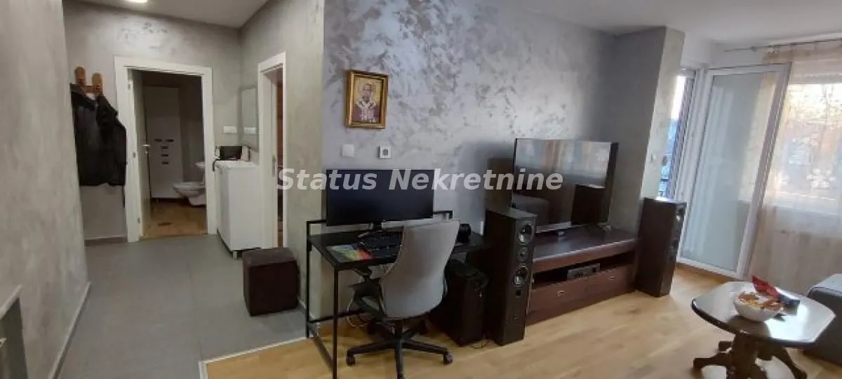 Izdavanje, dvosoban stan, 48m², Rotkvarija, Novi Sad Sve Podlokacije