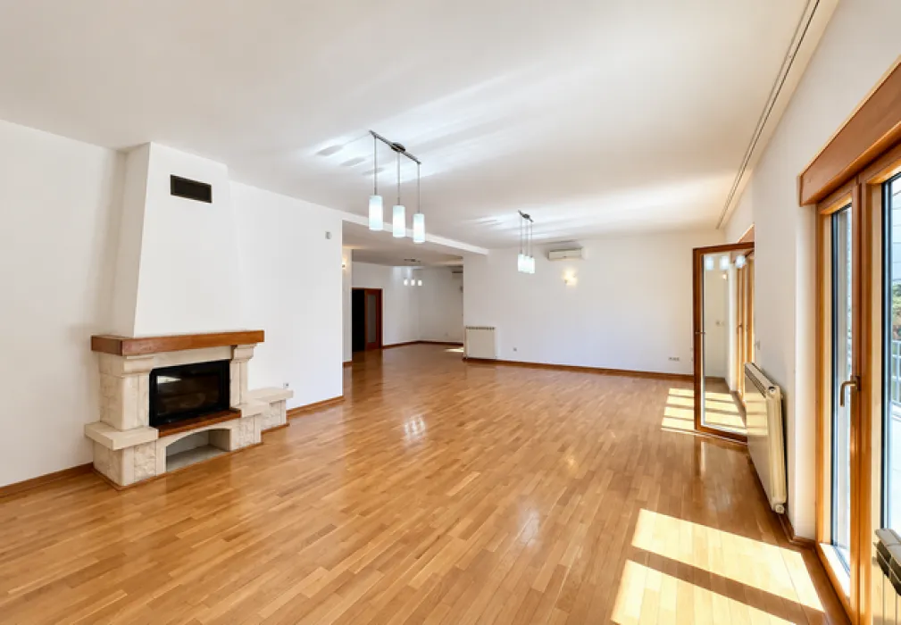 Izdavanje, kuća, 600m², Senjak, Beograd