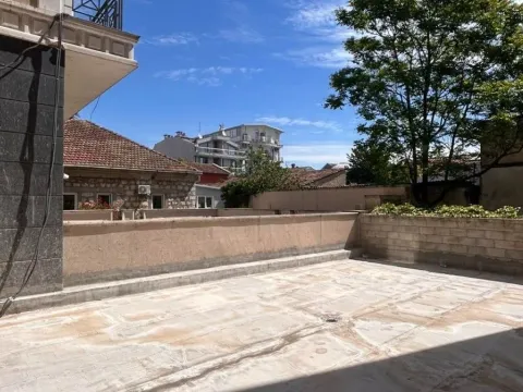 Rent, office space, 388m², Podgorica, Crna Gora - image 2