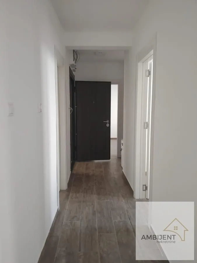 Sale, three bedroom apartment, 64m², Uciteljsko Naselje, Zvezdara Sve Podlokacije