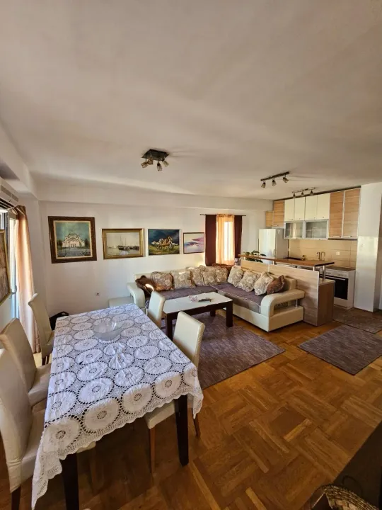 Rent, three bedroom apartment, 90m², Rozino, Budva
