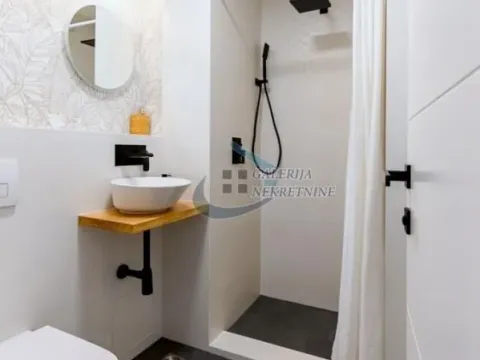 Sale, three bedroom apartment, 74m², Višnjička Banja, Palilula Sve Podlokacije - image 12