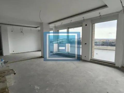 Prodaja, stan, 500m², Centar, Ćuprija - image 11