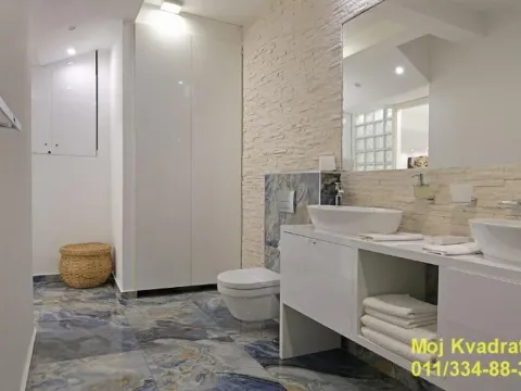 Prodaja, poslovni prostor, 109m², Čubura, Beograd - image 9