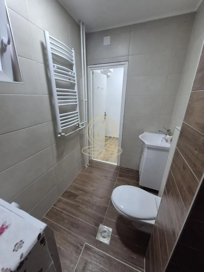 Izdavanje, jednosoban stan, 22m², Rotkvarija, Novi Sad Sve Podlokacije