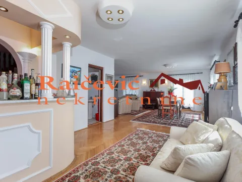 Sale, house, 370m², Voždovac Sve Podlokacije, Beograd - image 2