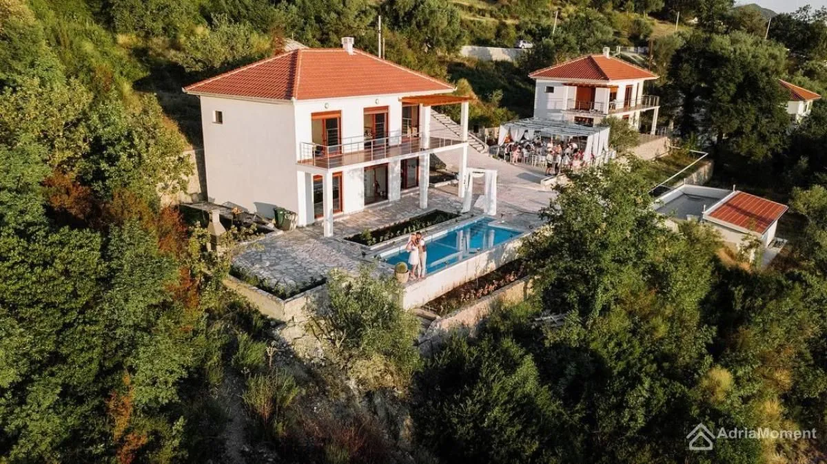Prodaja, kuća, 392m², Prijeradi, Kotor