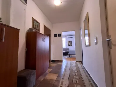 Prodaja, stan, 71m², Gintaš, Podgorica - image 8