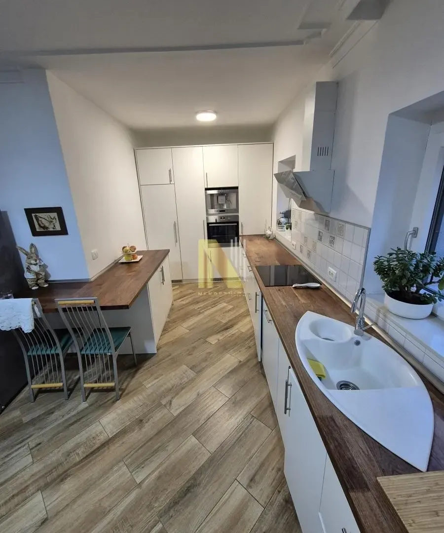 Prodaja, kuća, 550m², Sremska Kamenica, Petrovaradin