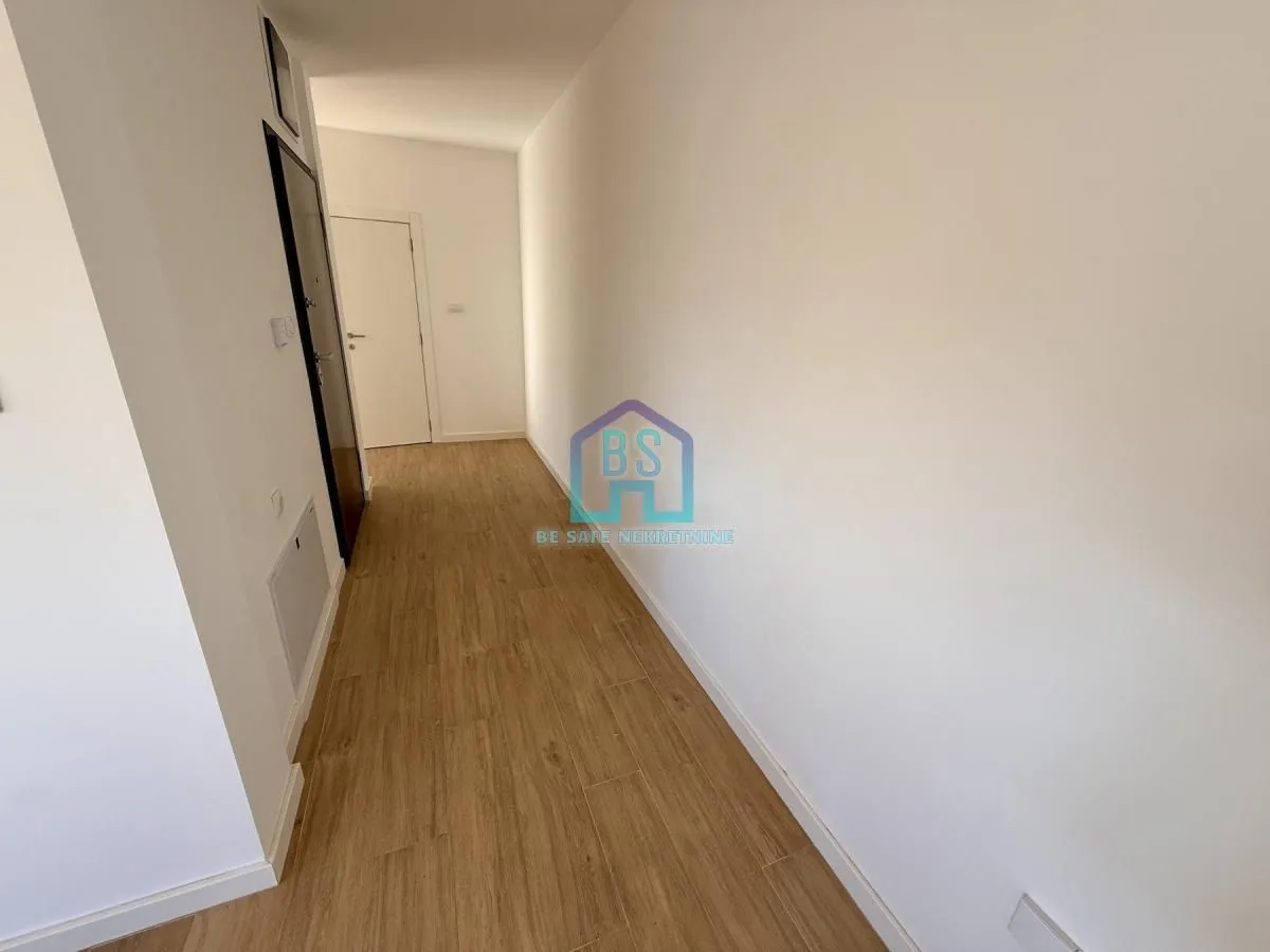 Prodaja, trosoban stan, 72m², Alibegovac, Petrovaradin