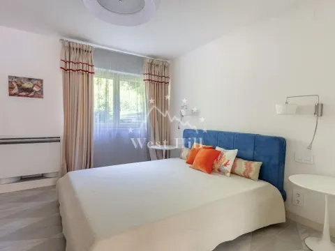 Sale, house, 423m², Lepetani, Tivat - image 21