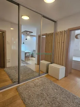 Izdavanje, dvosoban stan, 39m², Centar, Novi Sad - image 10