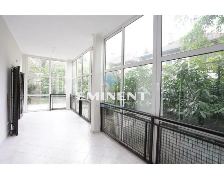 Rent, house, 360m², Autokomanda, Voždovac Sve Podlokacije