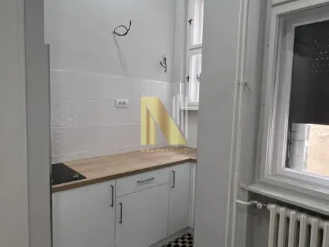 Izdavanje, četvorosoban stan, 123m², Centar, Novi Sad - image 9