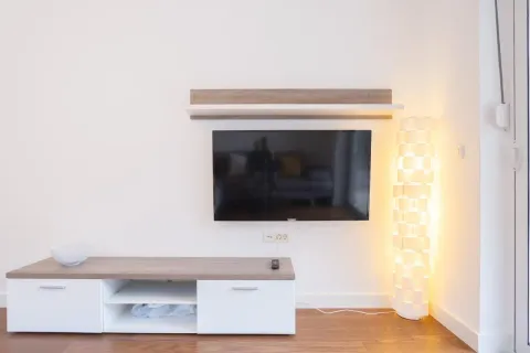 Rent, one bedroom apartment, 65m², Pržno, Budva - image 4