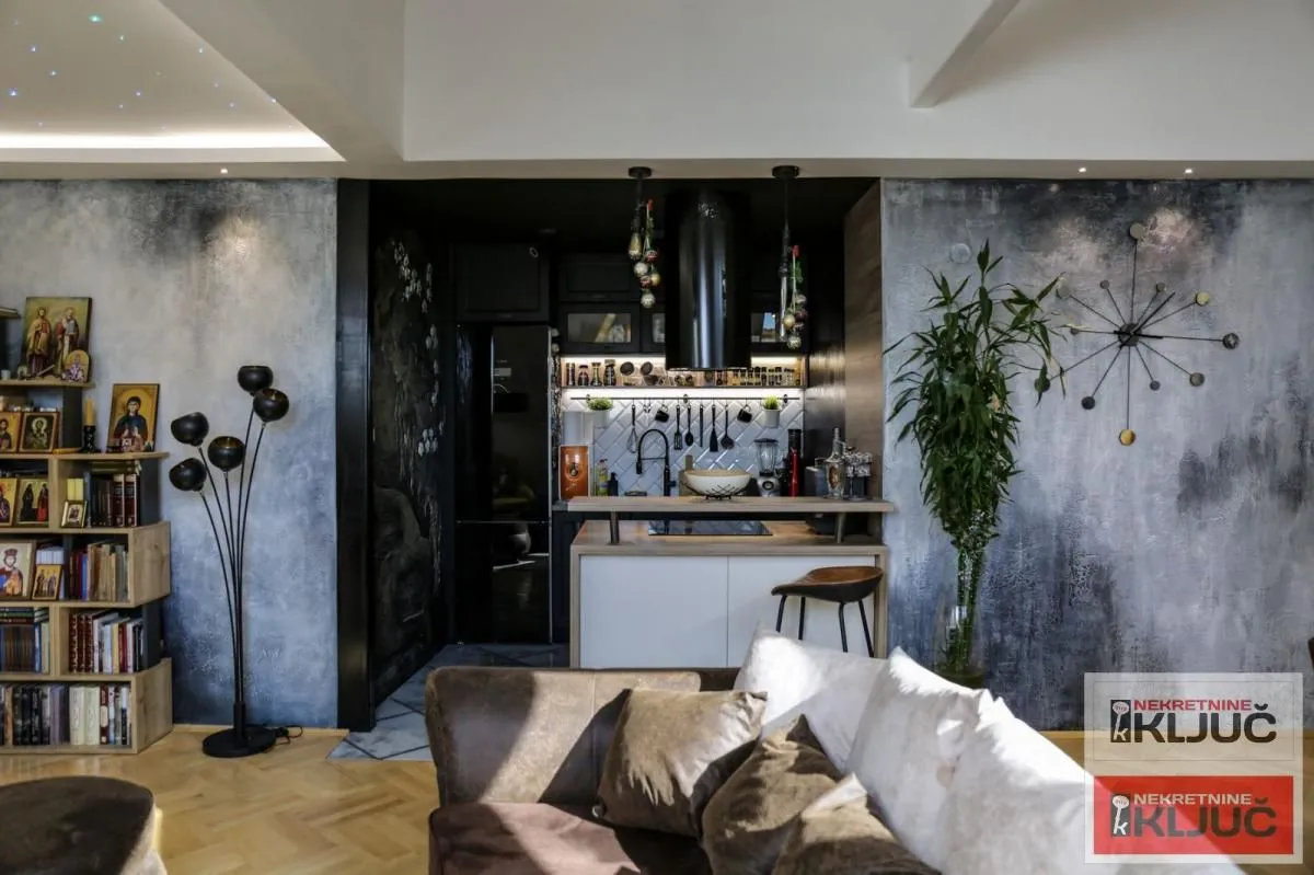 Prodaja, dvosoban stan, 69m², Centar, Novi Sad