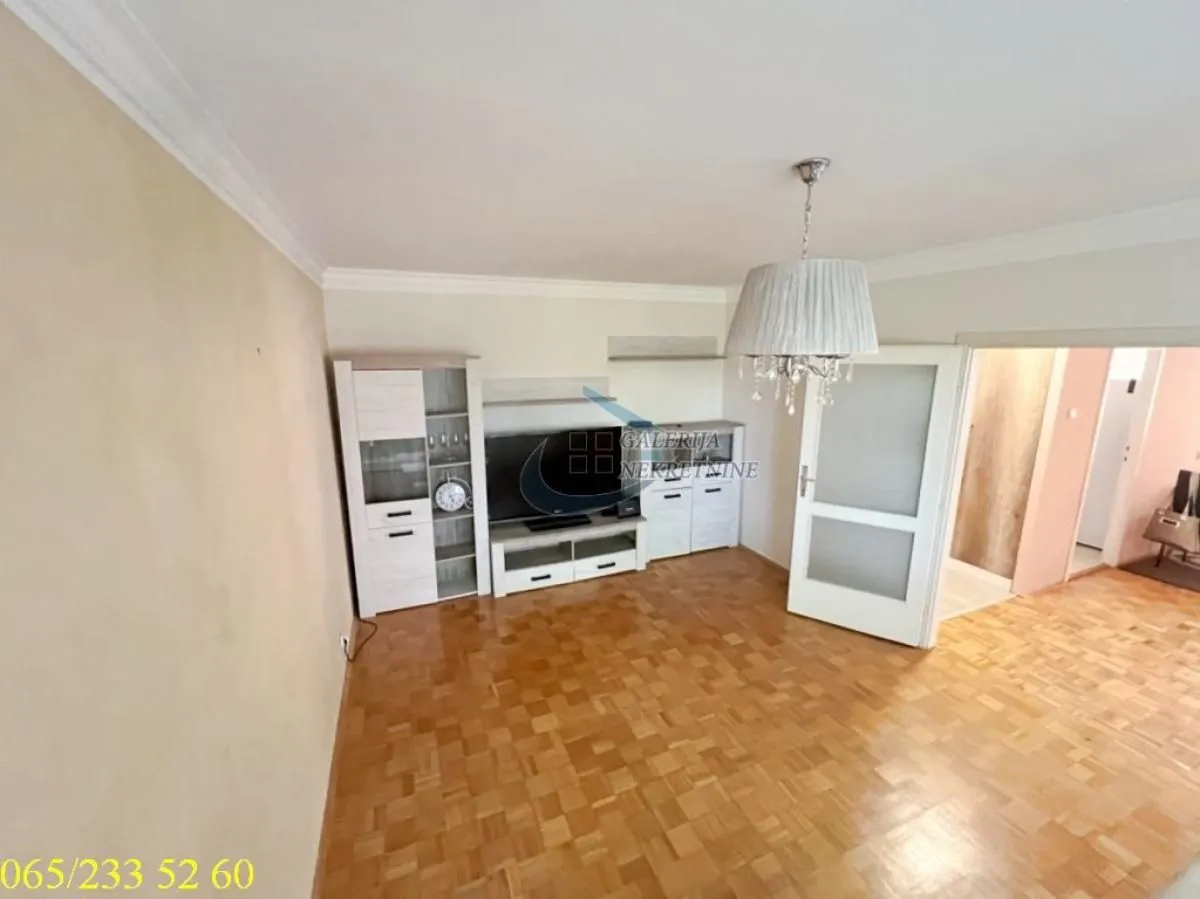 Sale, three bedroom apartment, 75m², Farmaceutski Fakultet, Voždovac Sve Podlokacije