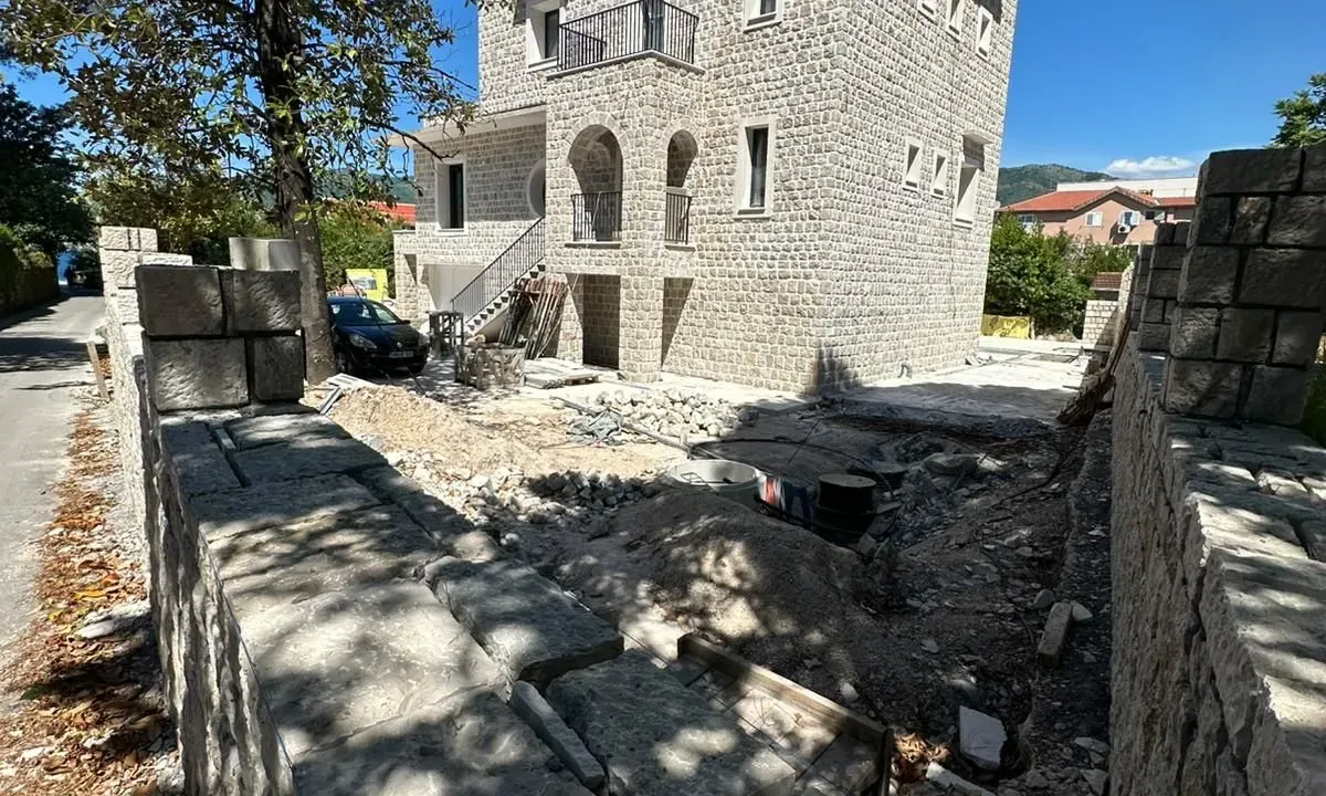 Sale, house, 500m², Donja Lastva, Tivat