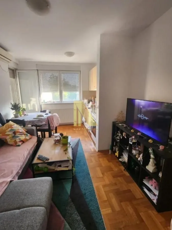 Rent, one bedroom apartment, 37m², Grbavica, Novi Sad Sve Podlokacije