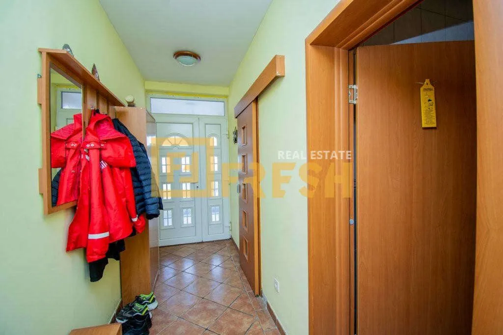Sale, house, 180m², Donja Gorica, Podgorica
