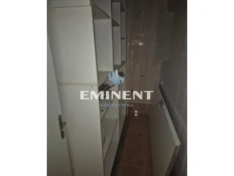 Rent, three bedroom apartment, 110m², Kalenić Pijaca, Vračar Sve Podlokacije - image 11
