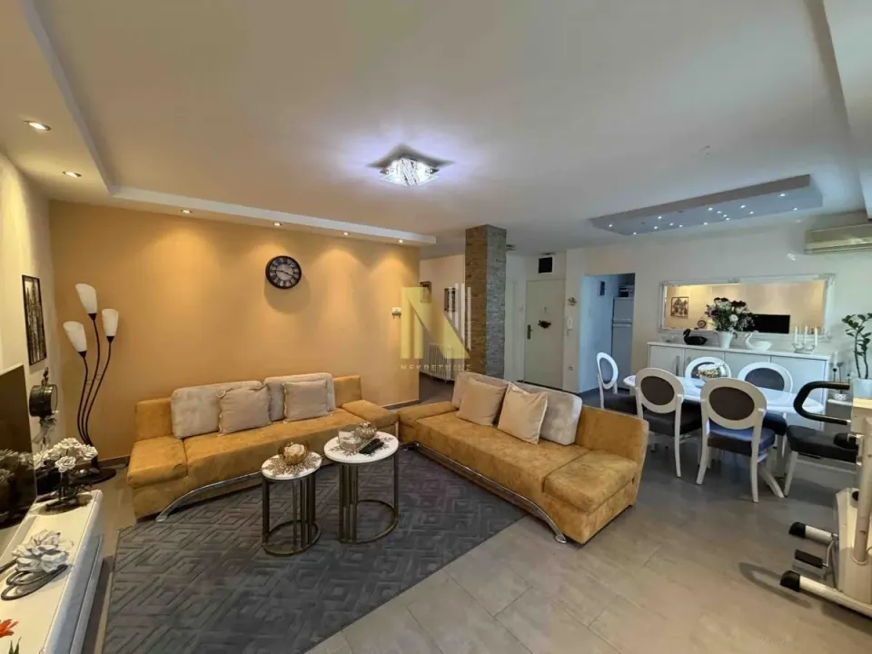 Prodaja, trosoban stan, 90m², Novo naselje, Novi Sad