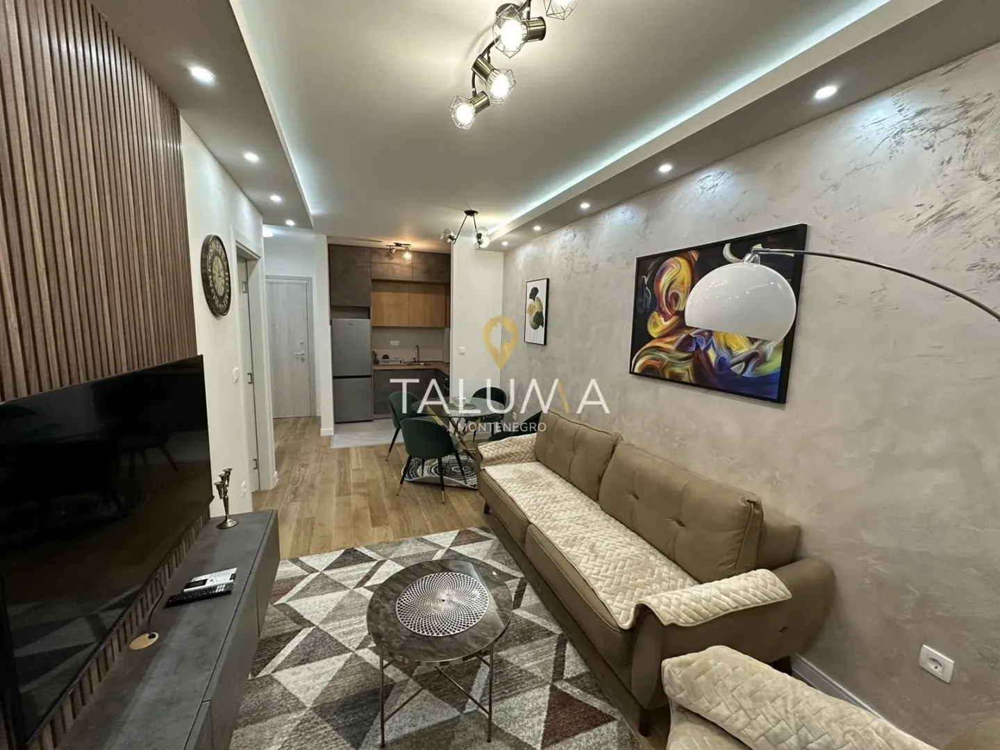 Izdavanje, jednosoban stan, 42m², City Kvart, Podgorica