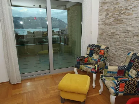 Rent, two bedroom apartment, 70m², Budva, Crna Gora - image 7