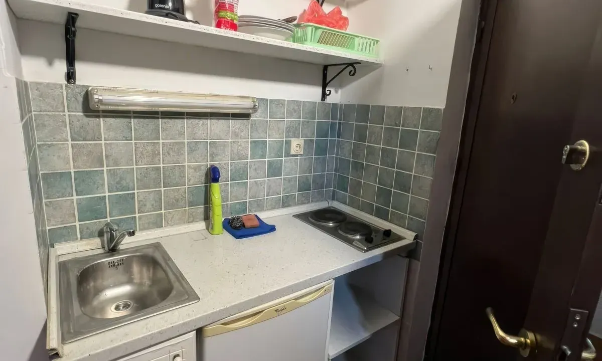 Izdavanje, stan, 25m², Lazi, Budva