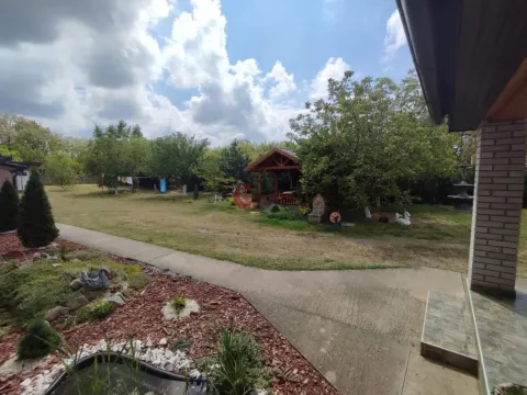 Prodaja, kuća, 313m², Peščara, Subotica - image 9