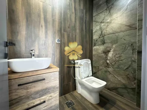 Izdavanje, kuća, 140m², Donja Gorica, Podgorica - image 14