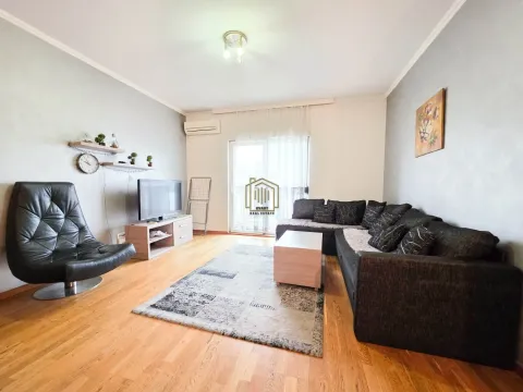 Izdavanje, jednosoban stan, 53m², City Kvart, Podgorica - image 9