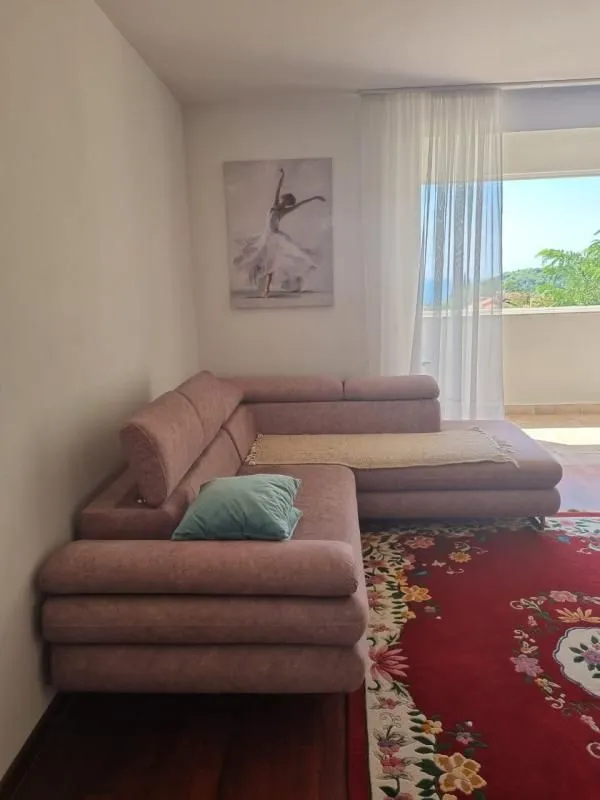 Prodaja, dvosoban stan, 75m², Petrovac, Budva