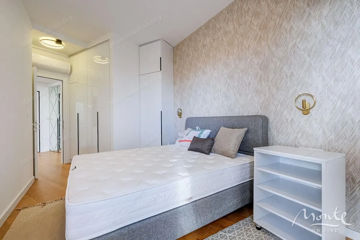 Prodaja, jednosoban stan, 67m², Bečići, Budva