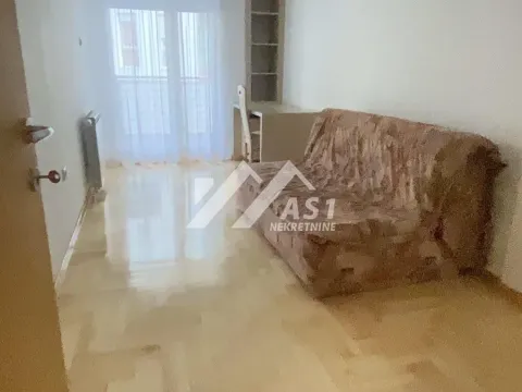 Izdavanje, četvorosoban stan, 100m², Centar, Novi Sad - image 7