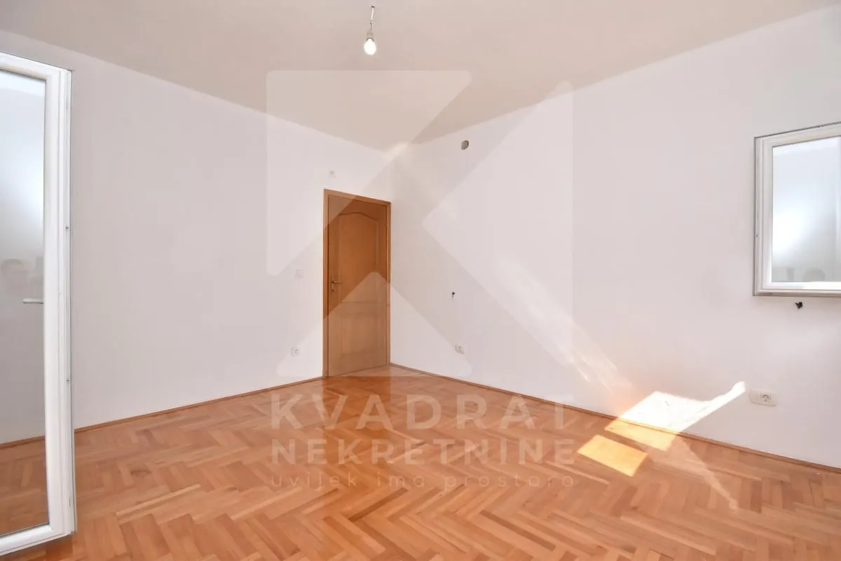 Izdavanje, kuća, 200m², Botun, Podgorica