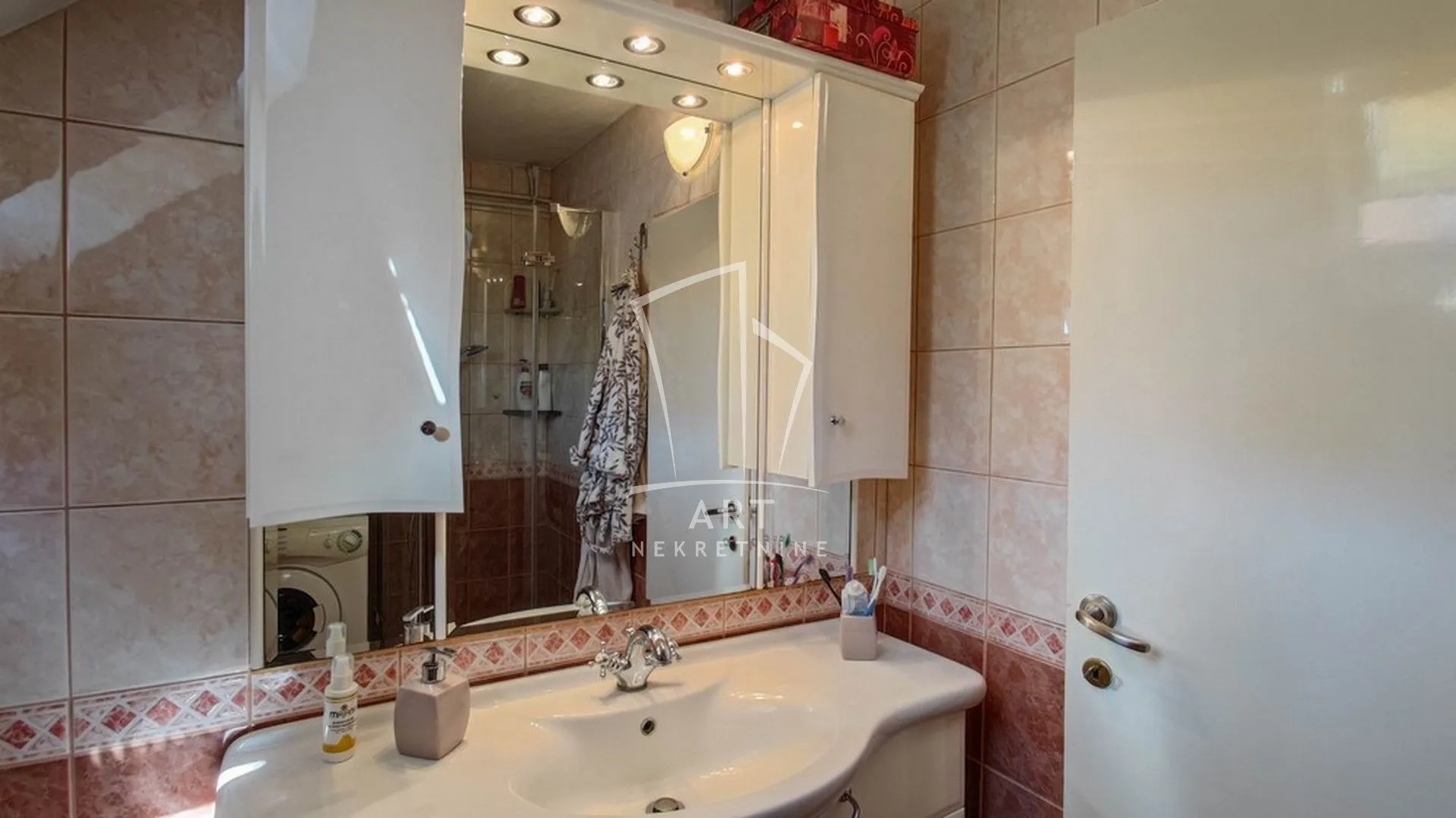 Sale, three bedroom apartment, 84m², Centar Sve Podlokacije, Beograd