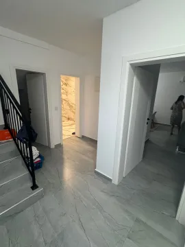 Izdavanje, kuća, 170m², Zaljevo, Bar - image 4