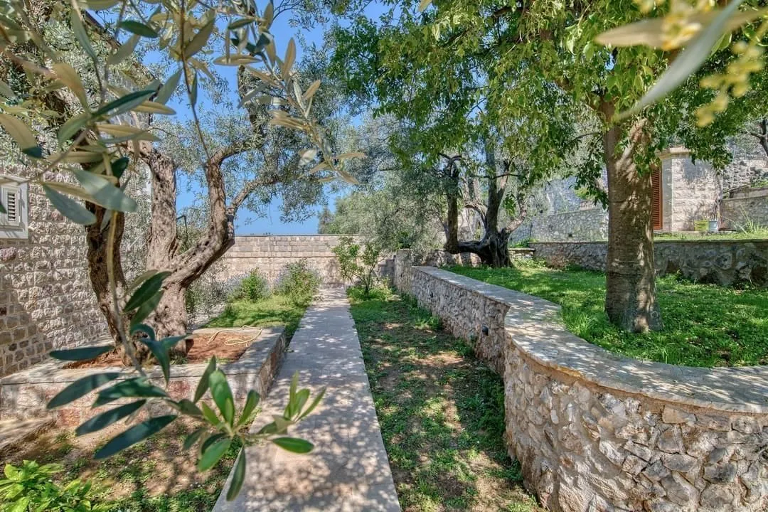 Sale, house, 500m², Reževići, Budva