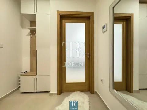 Rent, two bedroom apartment, 70m², City Kvart, Podgorica - image 6