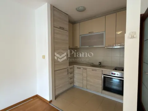 Izdavanje, jednosoban stan, 36m², Tološka šuma, Podgorica - image 5