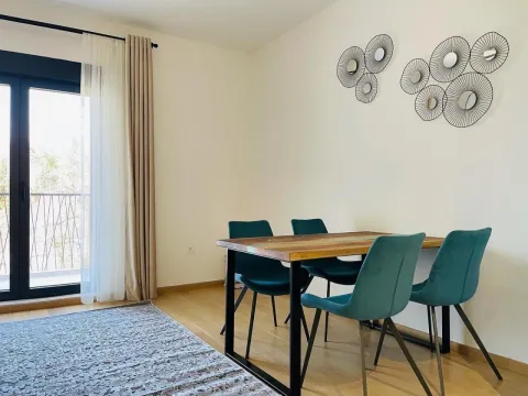 Rent, one bedroom apartment, 50m², Donja Lastva, Tivat - image 6